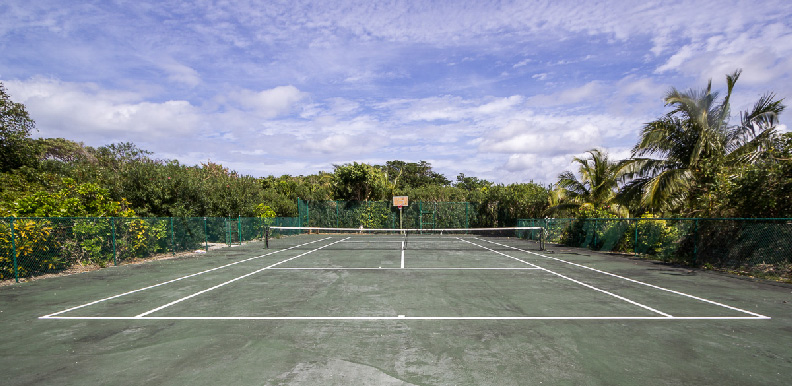 Tennis court for Marina and Resort guests