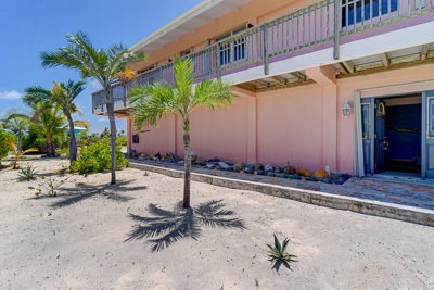 The entrance area at The Family Beach House on San Salvador 